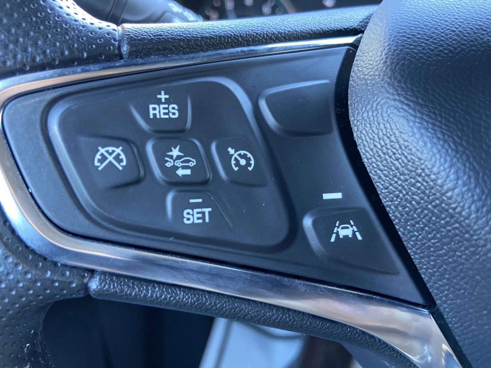 Used 2024 Chevrolet Equinox LT image 17