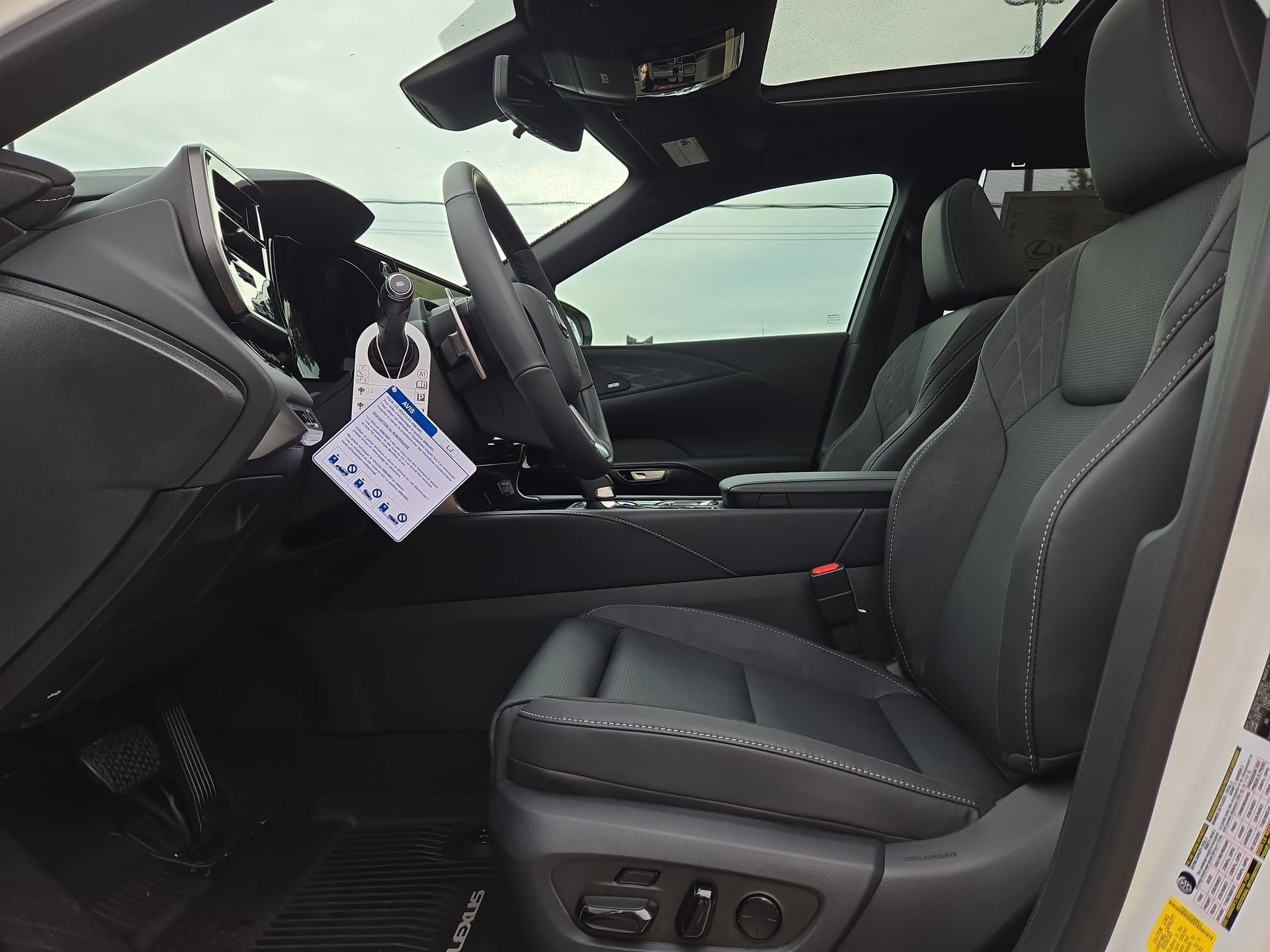 New 2026 Lexus RX 350 w/ Convenience Package AWD/4WD image 16