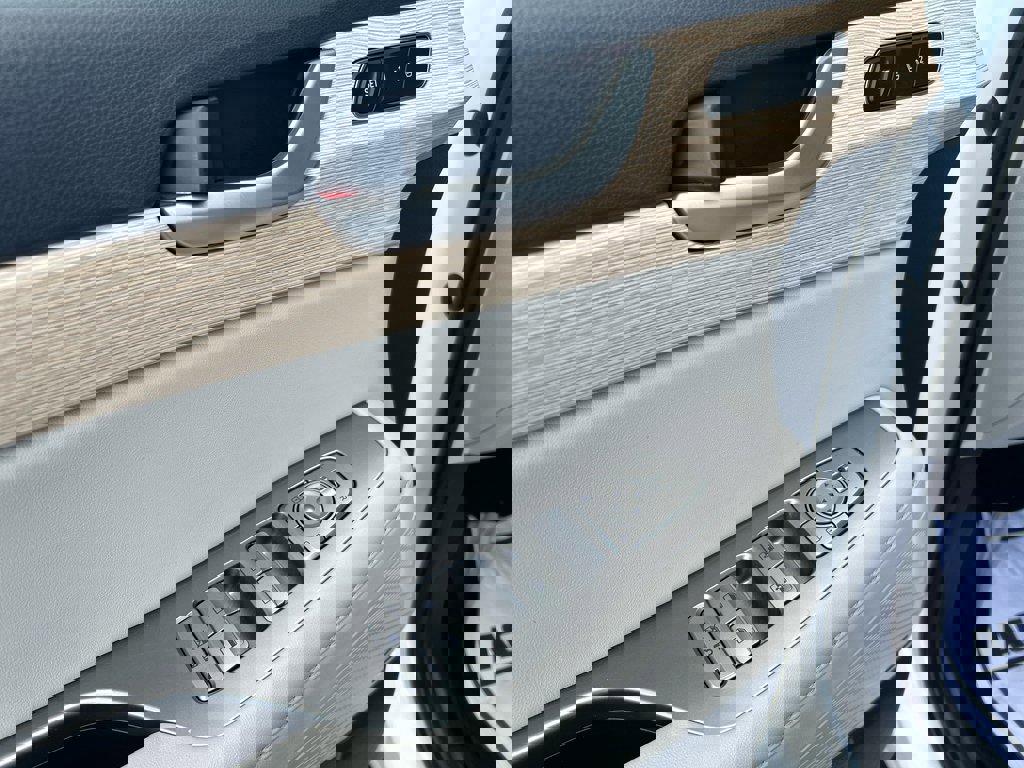 Used 2023 Hyundai Palisade Limited AWD/4WD image 19