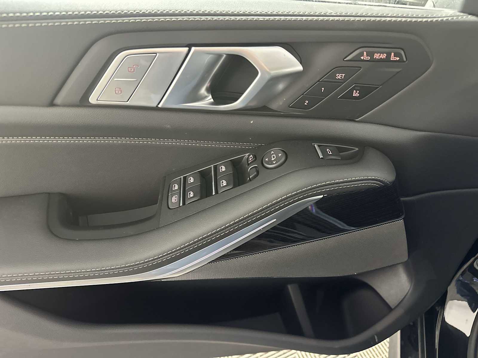 New 2026 BMW X7 xDrive40i w/ M Sport Package image 13