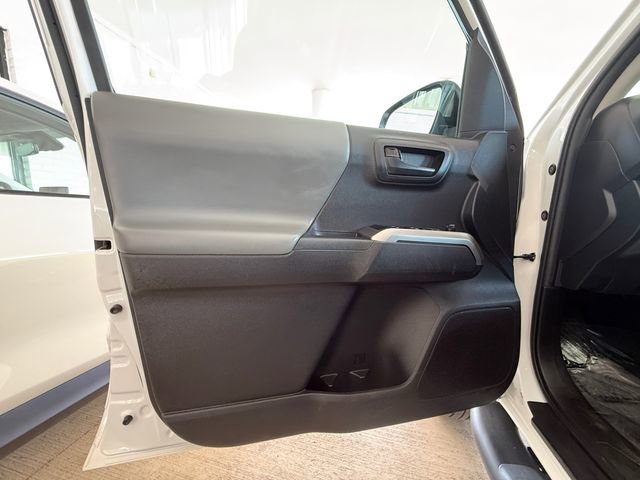 Used 2023 Toyota Tacoma SR5 AWD/4WD image 24