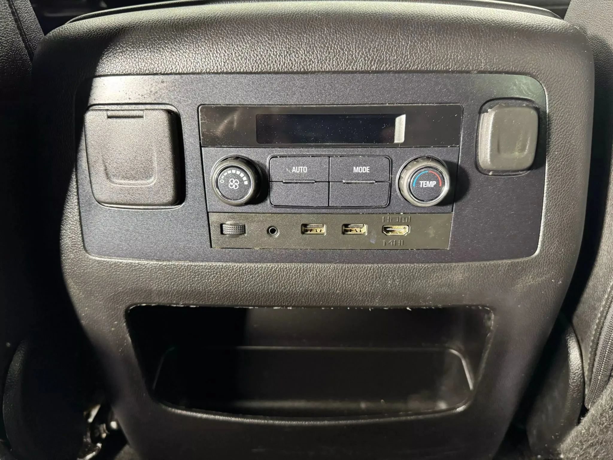 Used 2019 Chevrolet Suburban LT AWD/4WD image 27