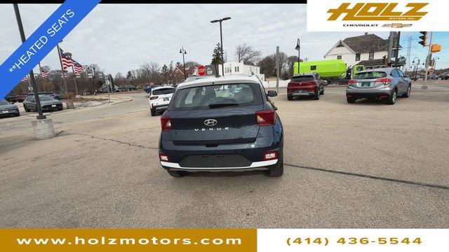 Used 2025 Hyundai Venue Limited image 7