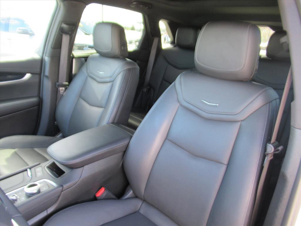 Used 2025 Cadillac XT5 Premium Luxury image 16