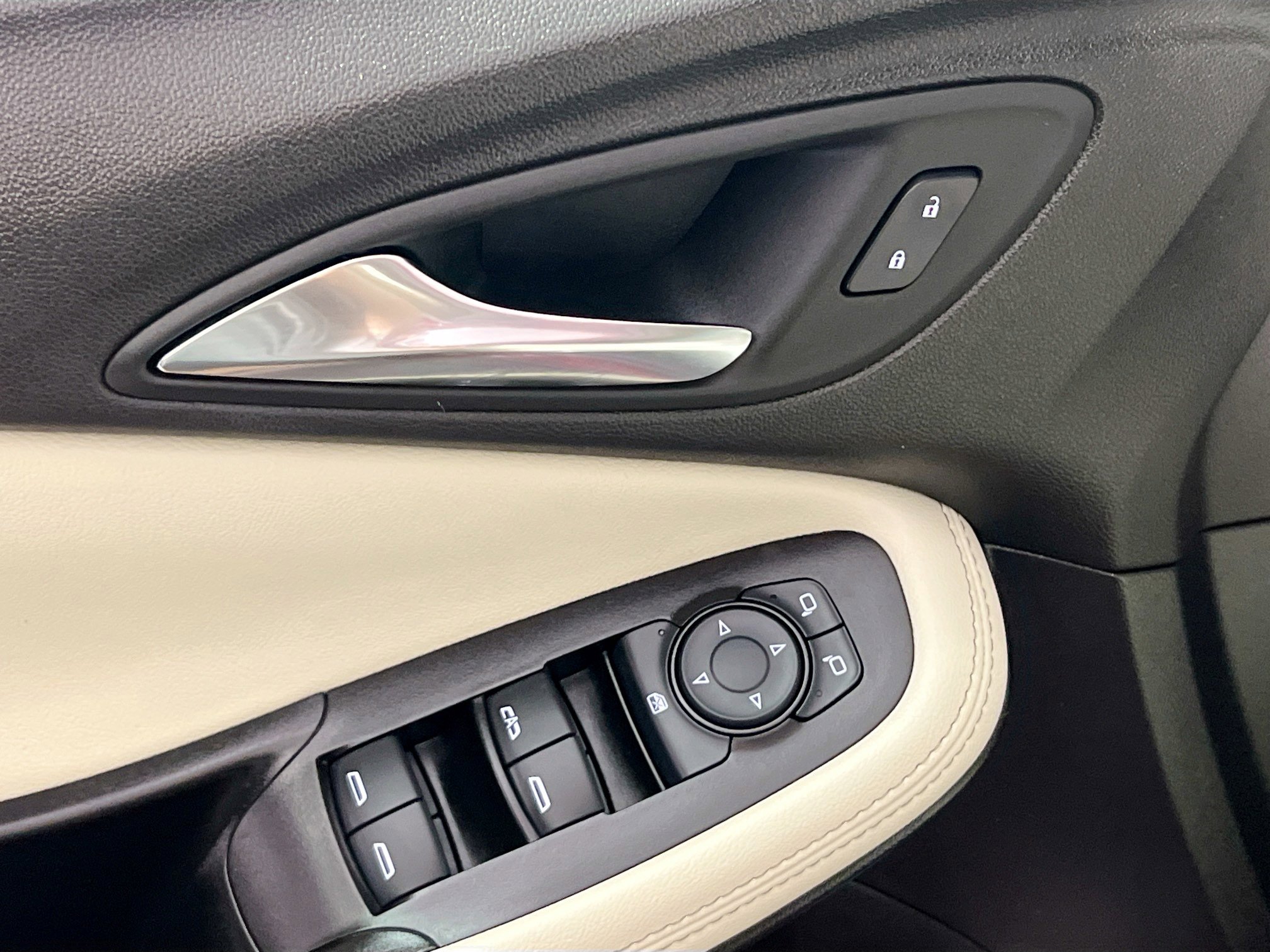 Used 2024 Buick Encore GX Preferred image 16