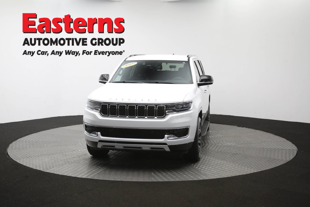 Used 2024 Jeep Wagoneer Series II w/ Flexible Seating Group RWD image 58