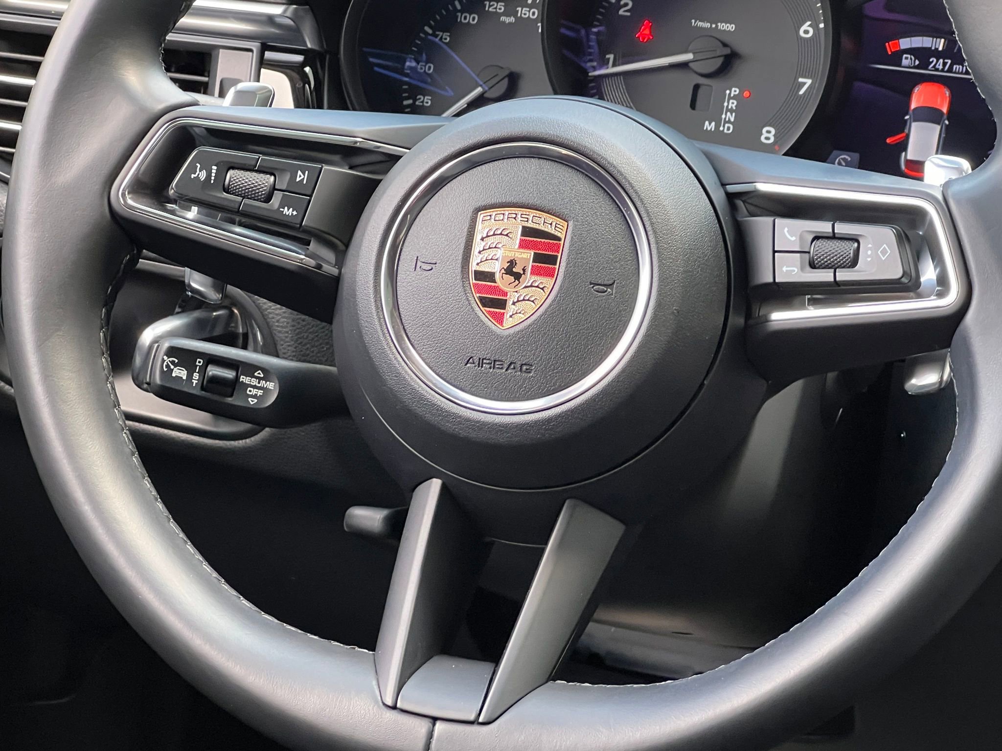 Used 2024 Porsche Macan AWD/4WD image 26