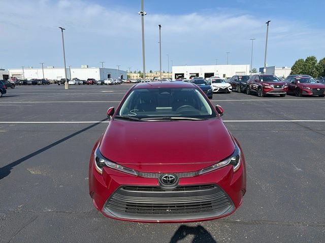 Certified 2025 Toyota Corolla LE FWD image 9