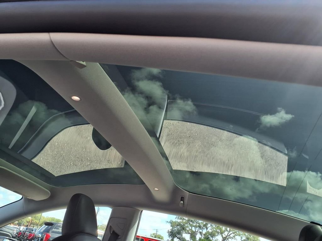 Used 2024 Tesla Model 3 Standard Range image 22