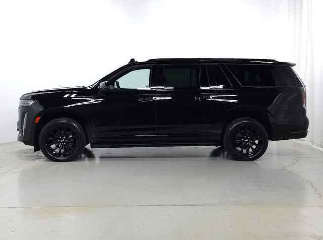 Used 2023 Cadillac Escalade ESV Sport image 2