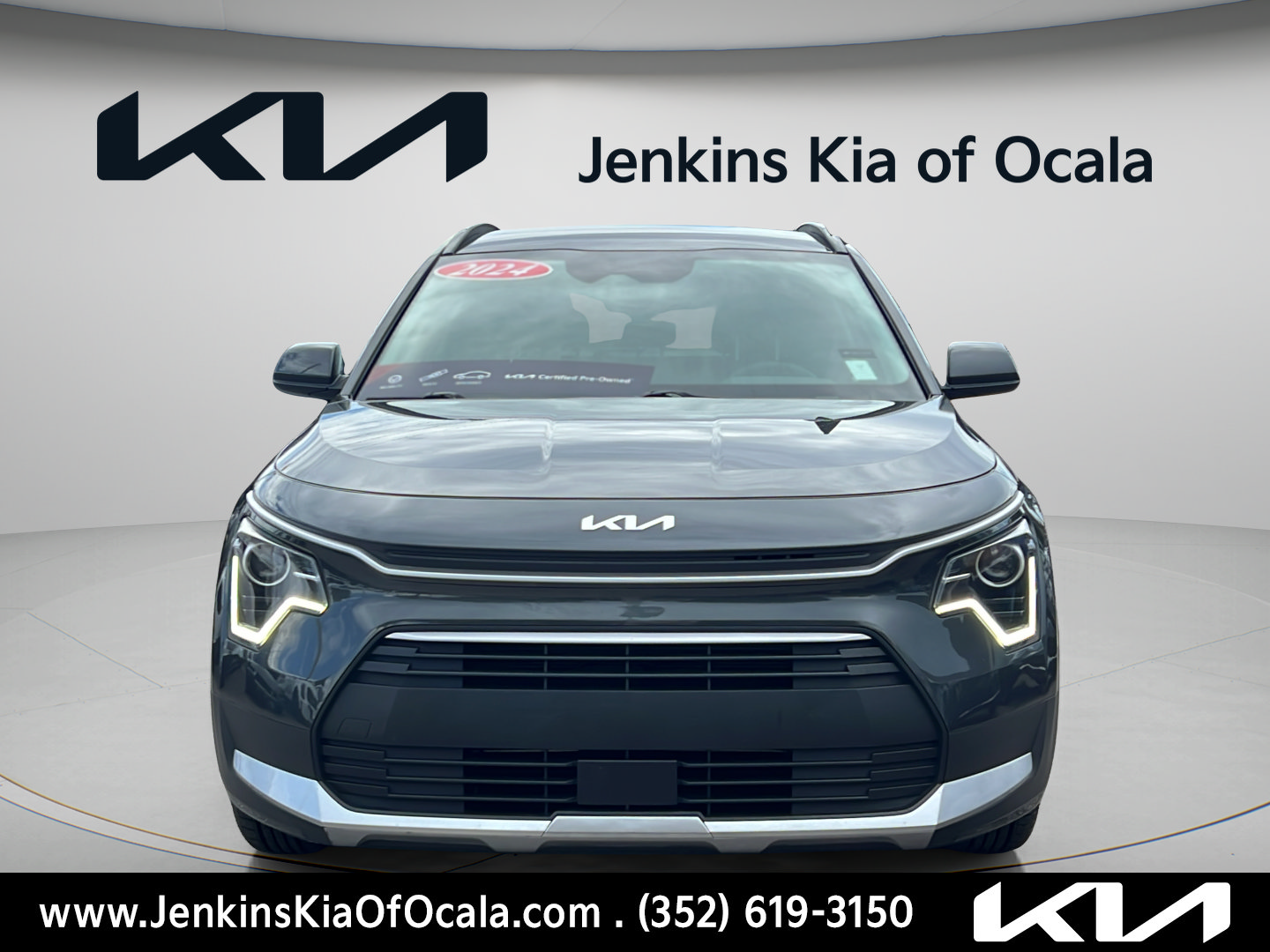 Used 2024 Kia Niro EX FWD image 8