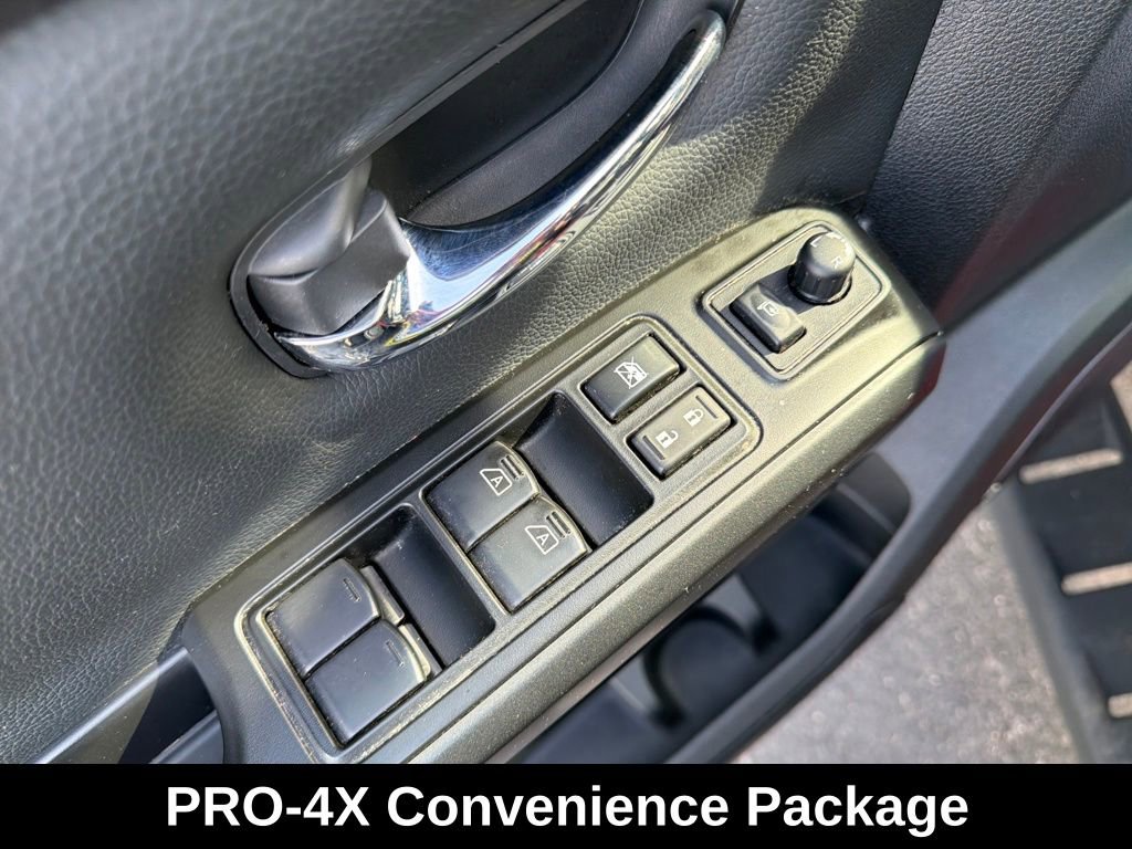 Used 2024 Nissan Titan PRO-4X w/ Pro-4x Convenience Package image 12