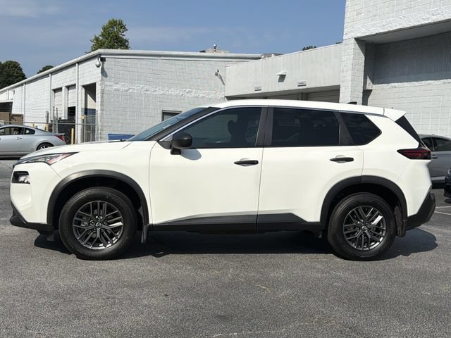 Used 2022 Nissan Rogue S FWD image 2