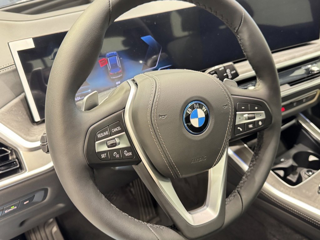 Used 2026 BMW X5 xDrive50e w/ Climate Comfort Package image 12