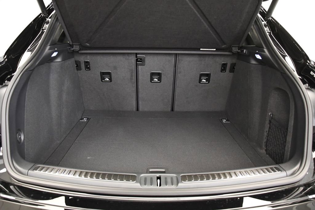 Used 2025 Porsche Macan image 56