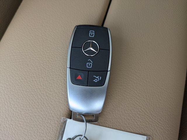 New 2026 Mercedes-Benz GLS 450 4MATIC image 36