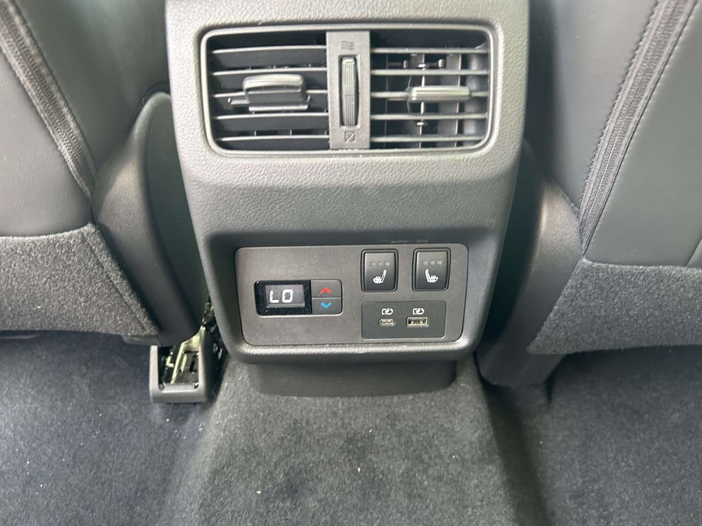 Used 2023 Nissan Rogue Platinum w/ Platinum Premium Package FWD image 13
