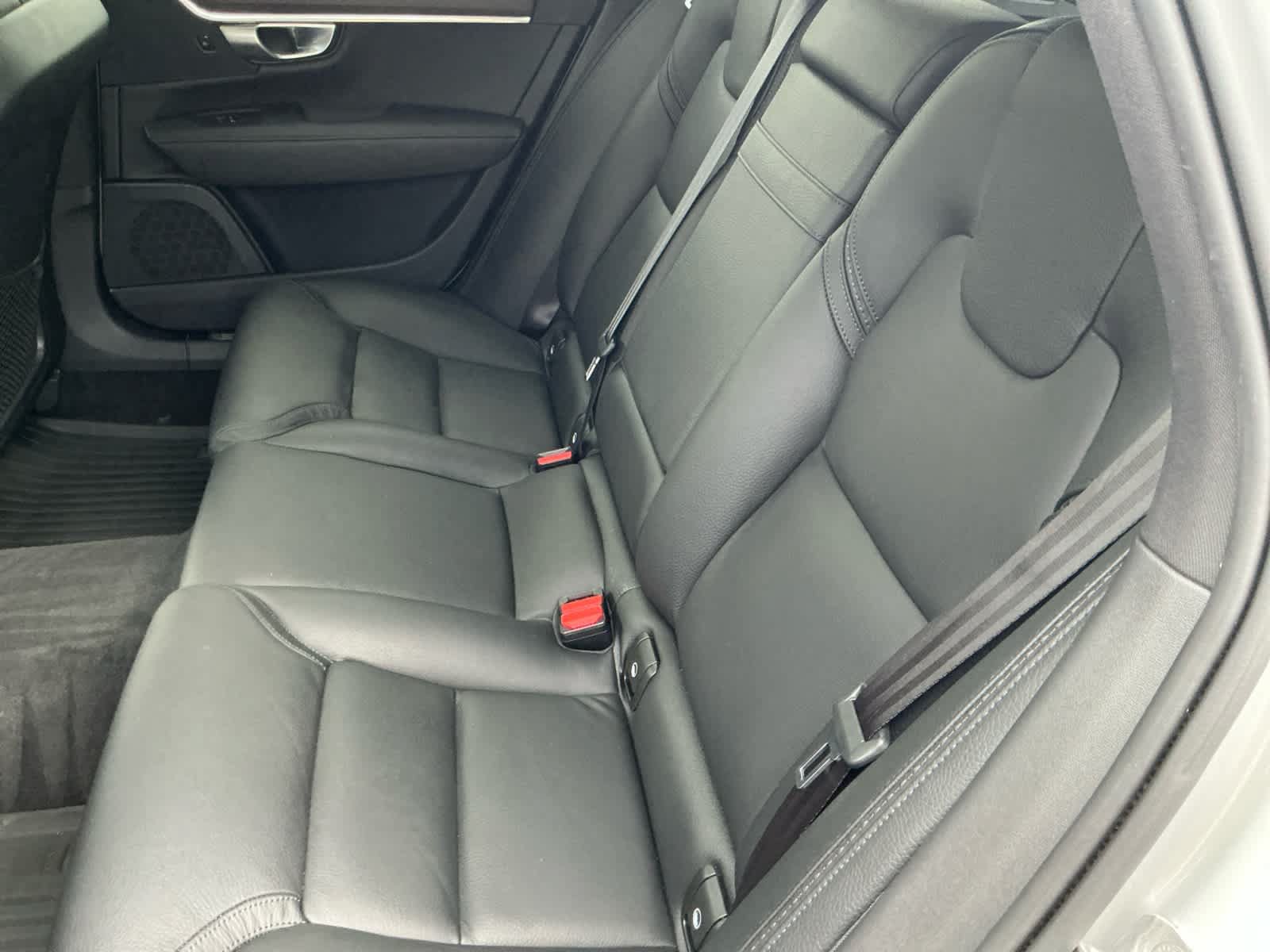 Used 2018 Volvo V90 T5 Cross Country w/ Convenience Package AWD/4WD image 13