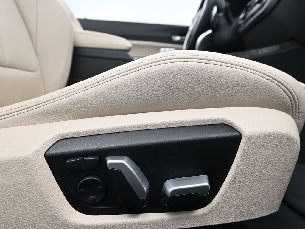 Used 2018 BMW M240i Convertible image 12