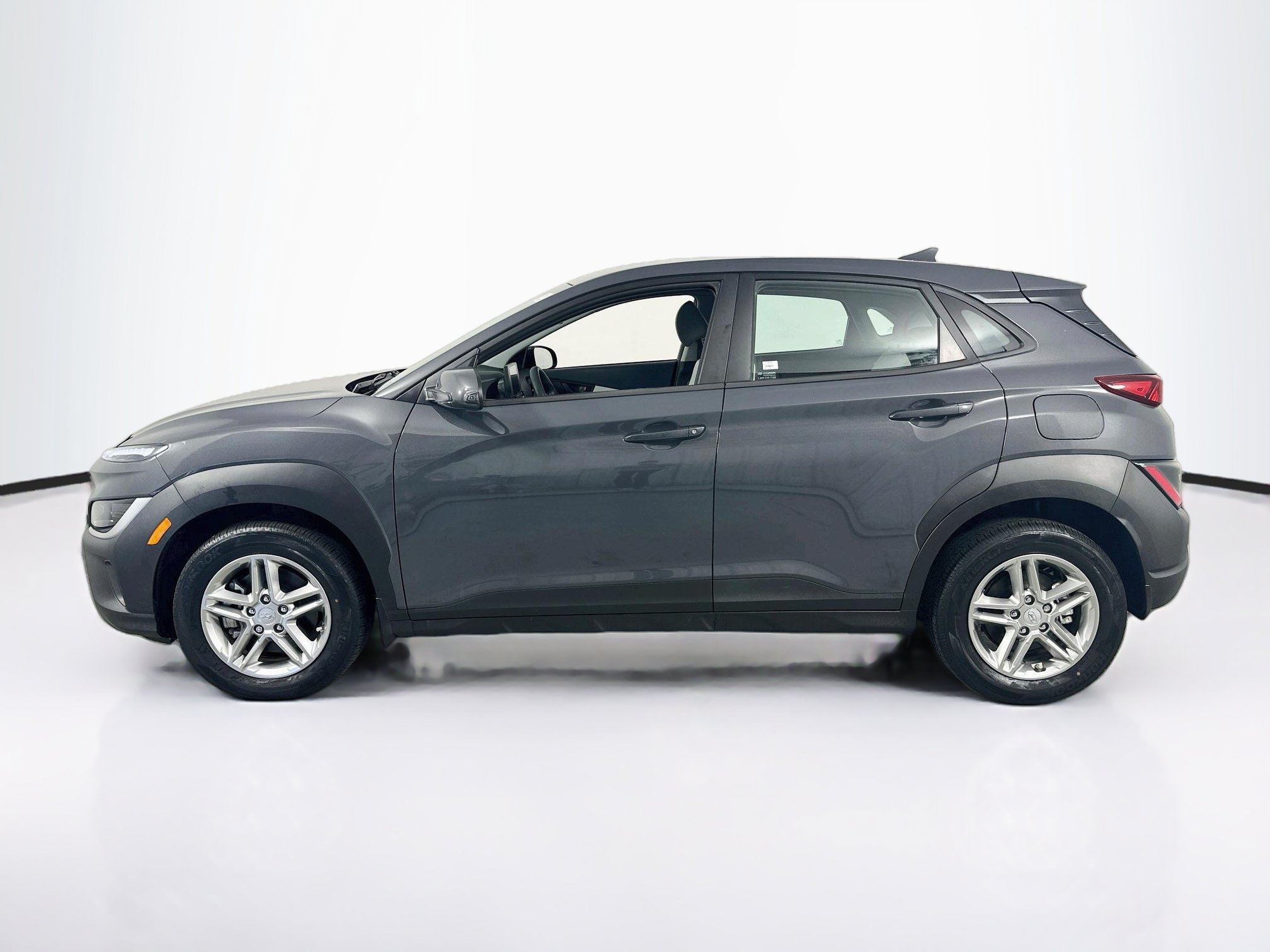 Used 2023 Hyundai Kona SE AWD/4WD image 8