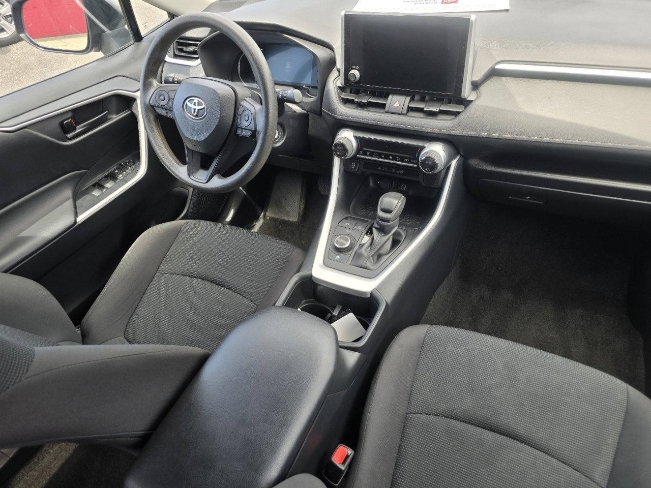Used 2024 Toyota RAV4 LE AWD/4WD image 21