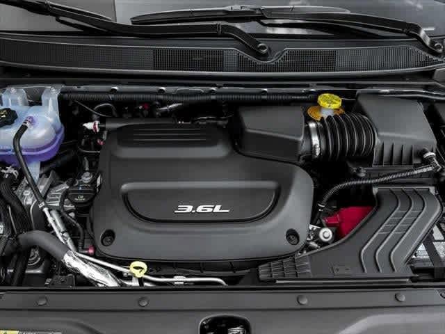 Used 2017 Chrysler Pacifica Touring-L w/ Tire & Wheel Group image 8