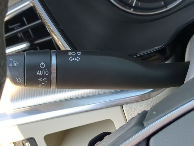 Used 2022 Cadillac XT5 Premium Luxury image 25