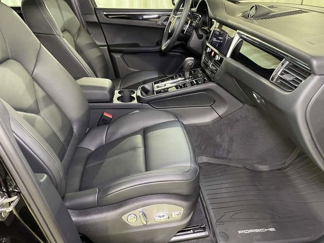 New 2026 Porsche Macan image 23