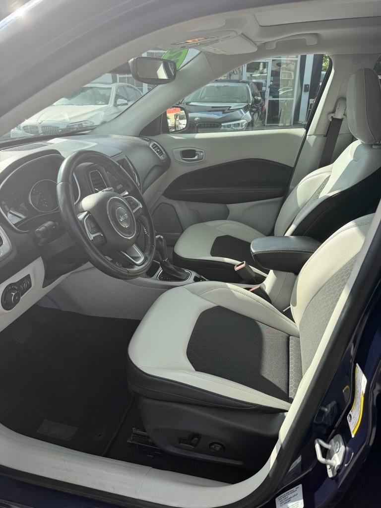 Used 2018 Jeep Compass Latitude w/ Popular Equipment Group AWD/4WD image 14