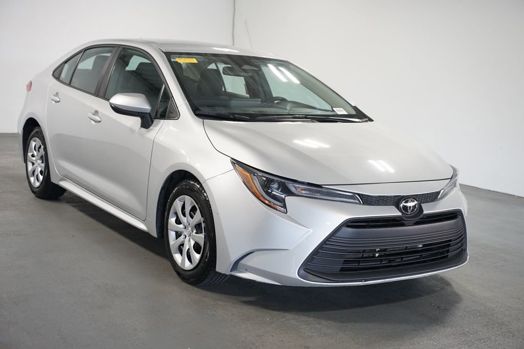 Certified 2024 Toyota Corolla LE image 3