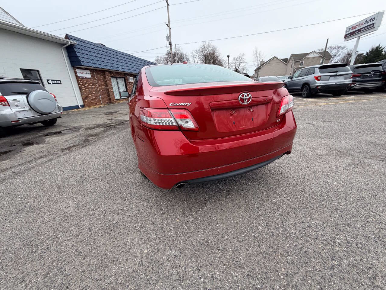 Used 2010 Toyota Camry SE FWD image 8