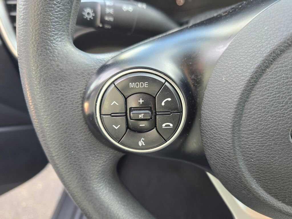 Used 2021 Kia Soul LX image 22