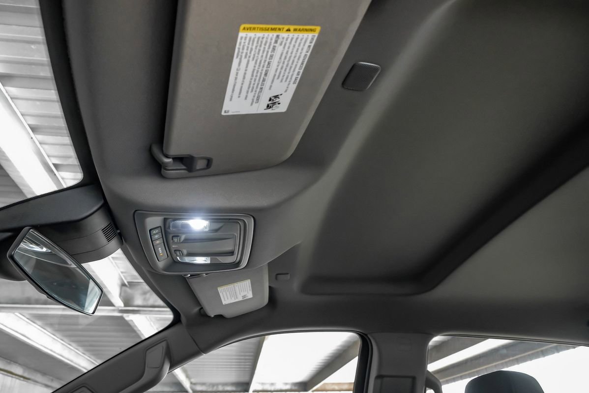 Used 2025 Chevrolet Silverado 2500 LT w/ Convenience Package image 29