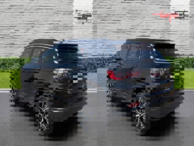 New 2025 Jeep Compass Limited w/ Sun & Sound Group image 3