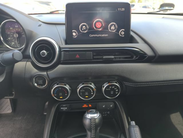 Used 2021 MAZDA MX-5 Miata RF Grand Touring RWD image 26