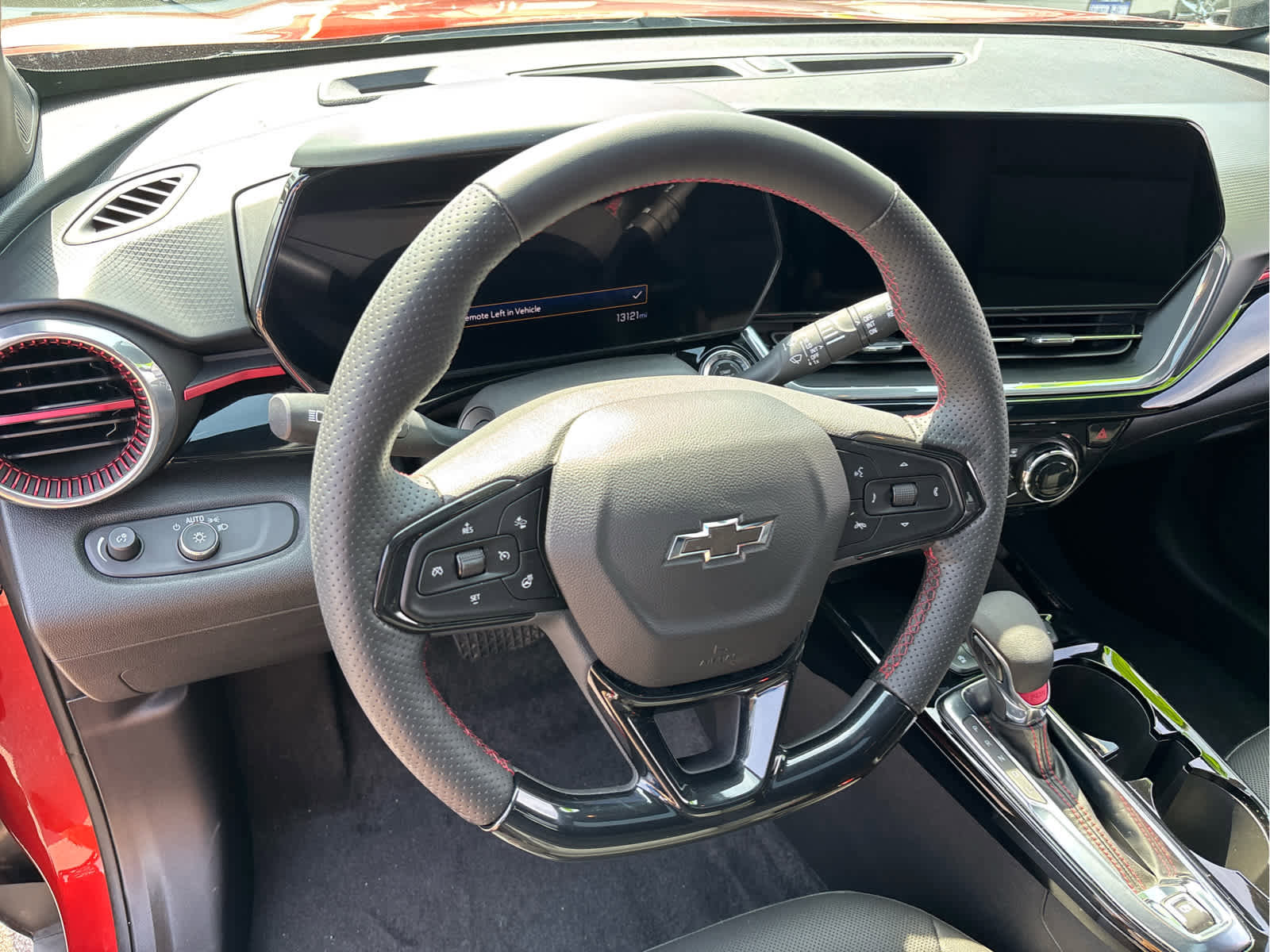 Certified 2024 Chevrolet Trax RS w/ Sunroof Package image 10