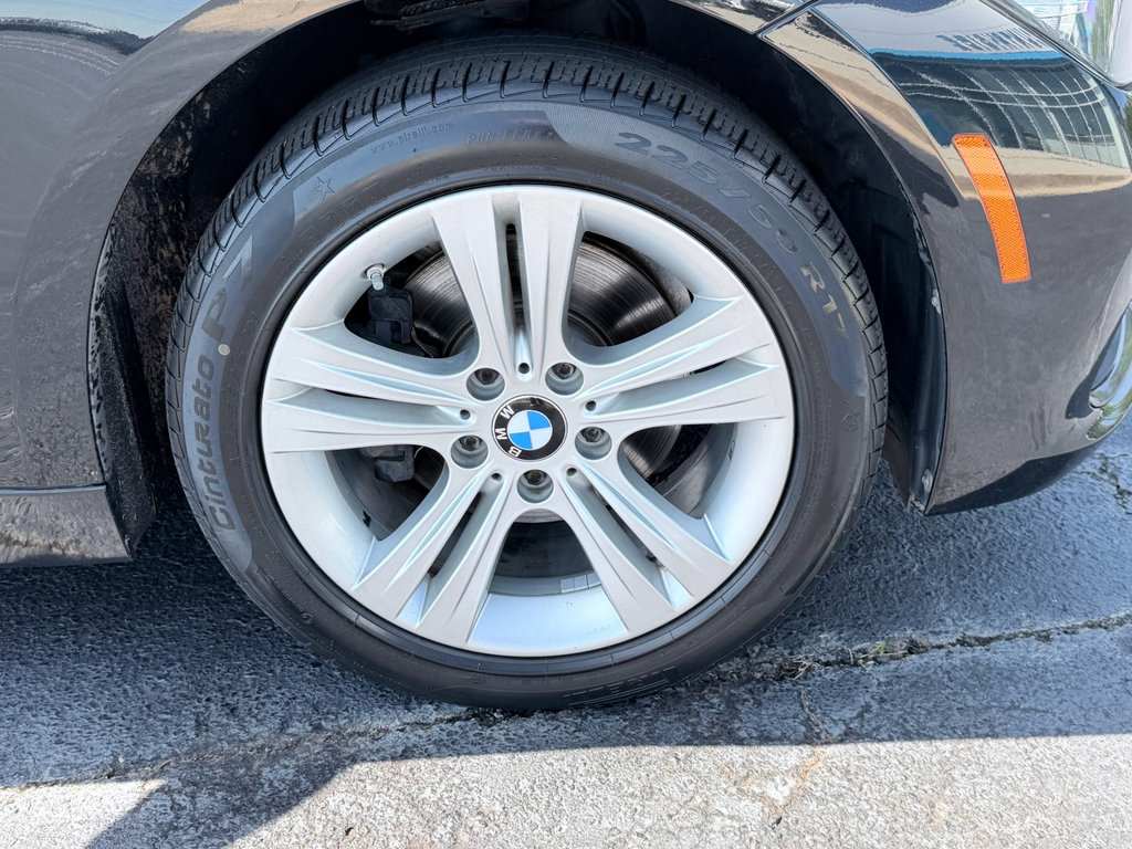 Used 2017 BMW 330i Sedan RWD image 36