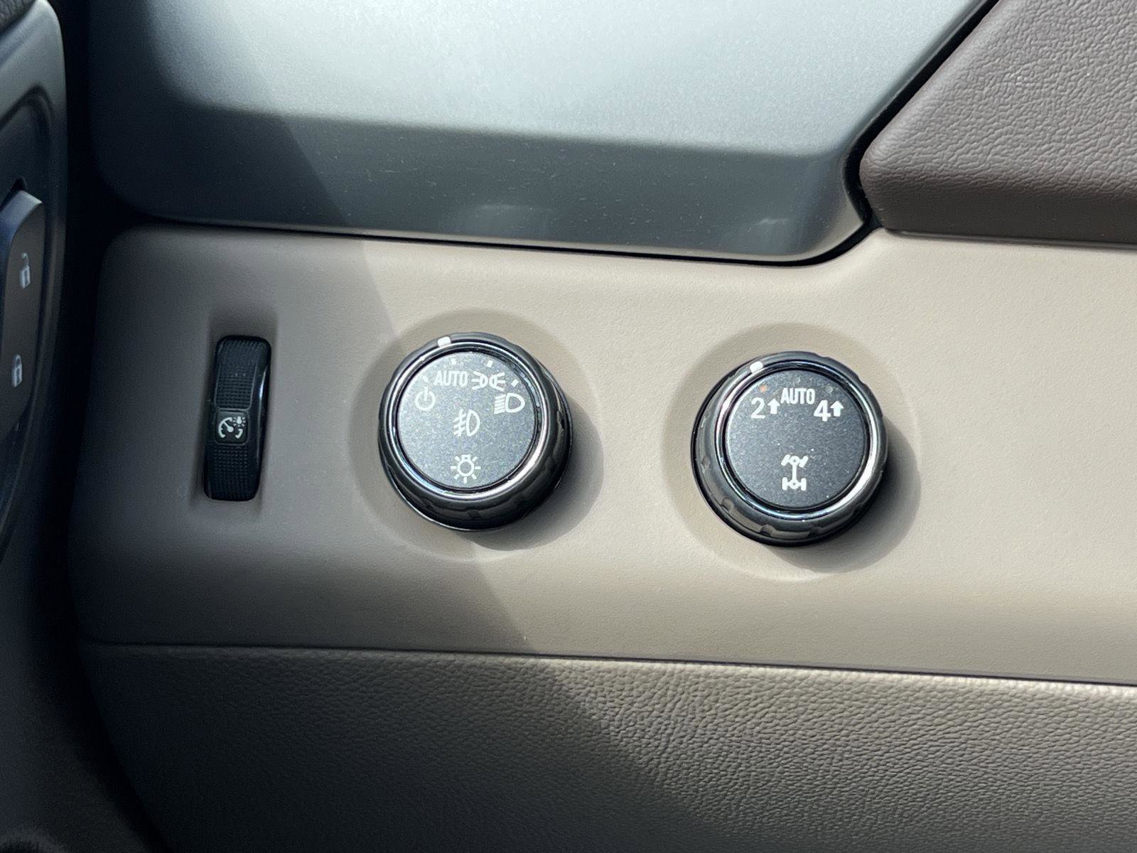 Used 2017 Chevrolet Tahoe LT w/ Luxury Package image 25