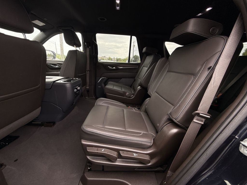 Used 2023 GMC Yukon Denali AWD/4WD image 25