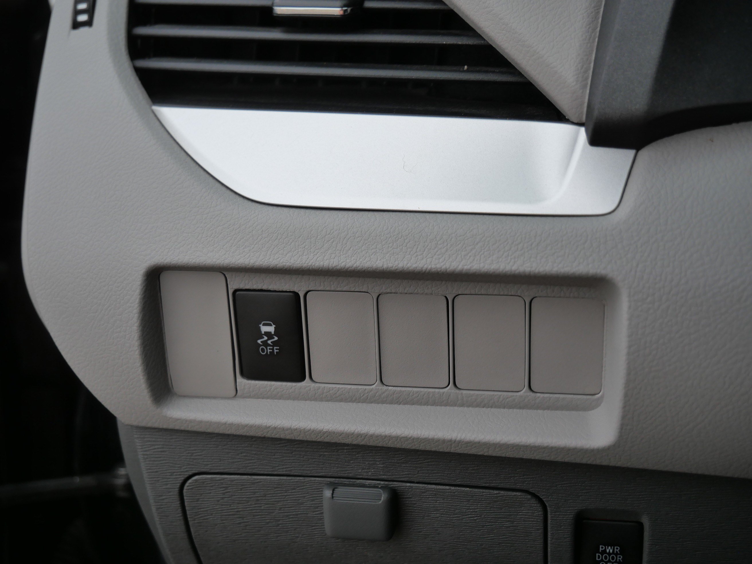 Used 2016 Toyota Sienna LE FWD image 26