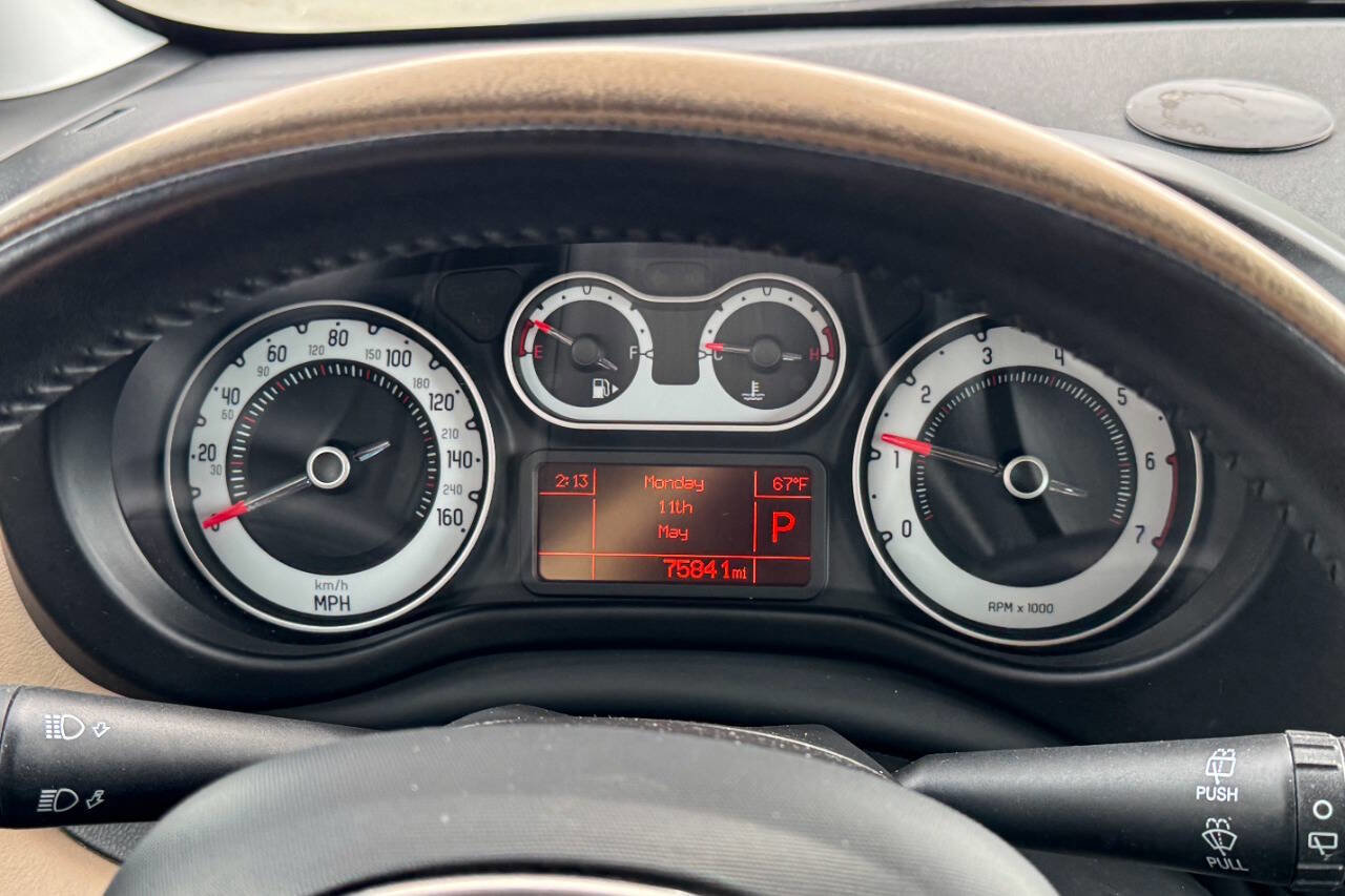 Used 2017 FIAT 500L Trekking w/ Popular Equipment Package FWD image 24