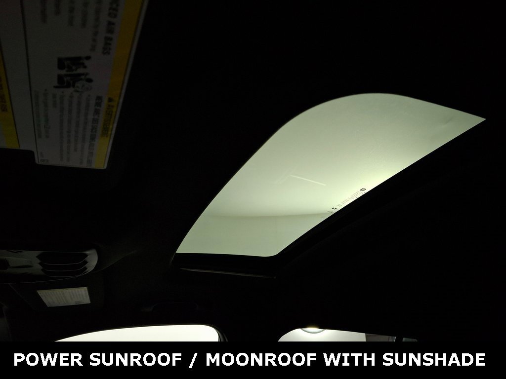 Used 2024 Chevrolet Trax RS w/ Sunroof Package image 25