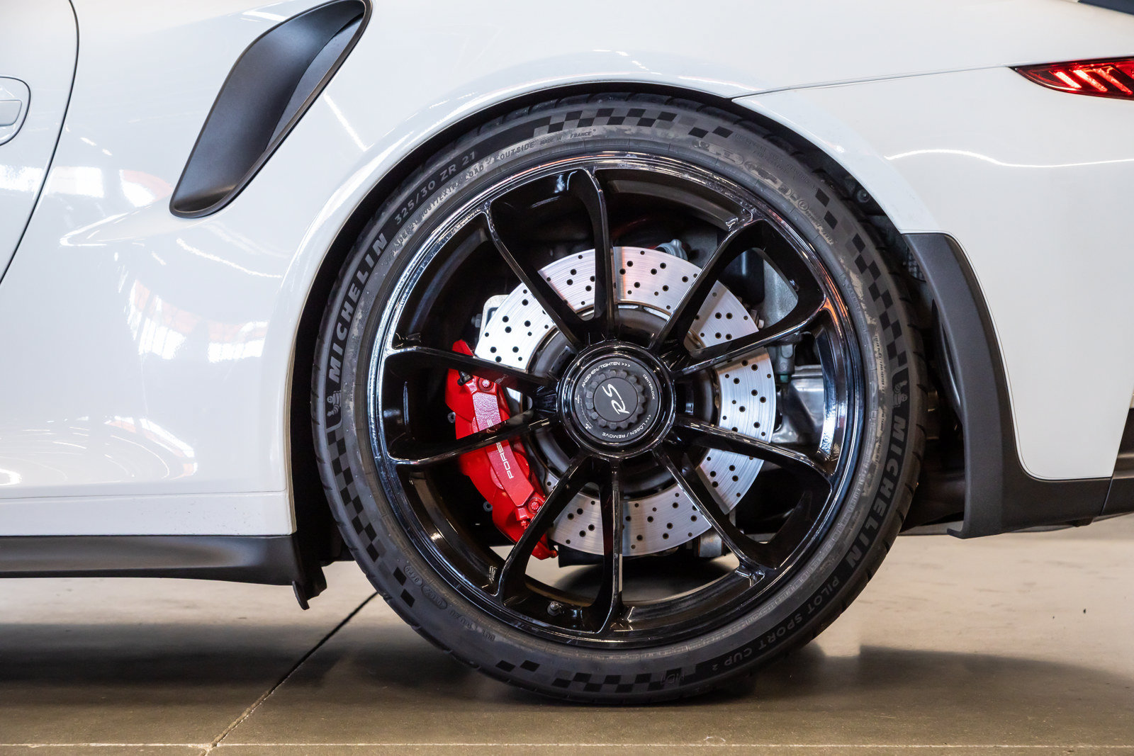 Used 2016 Porsche 911 GT3 RS RWD image 19