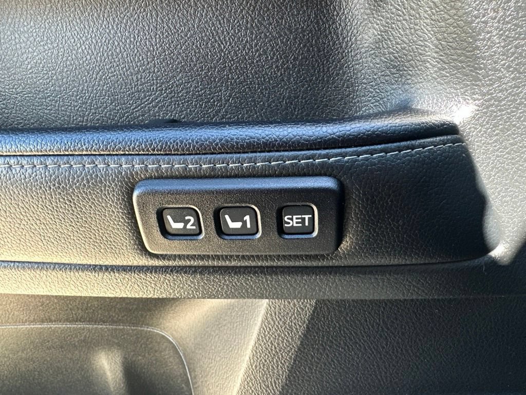 Used 2020 Toyota 4Runner Limited AWD/4WD image 15