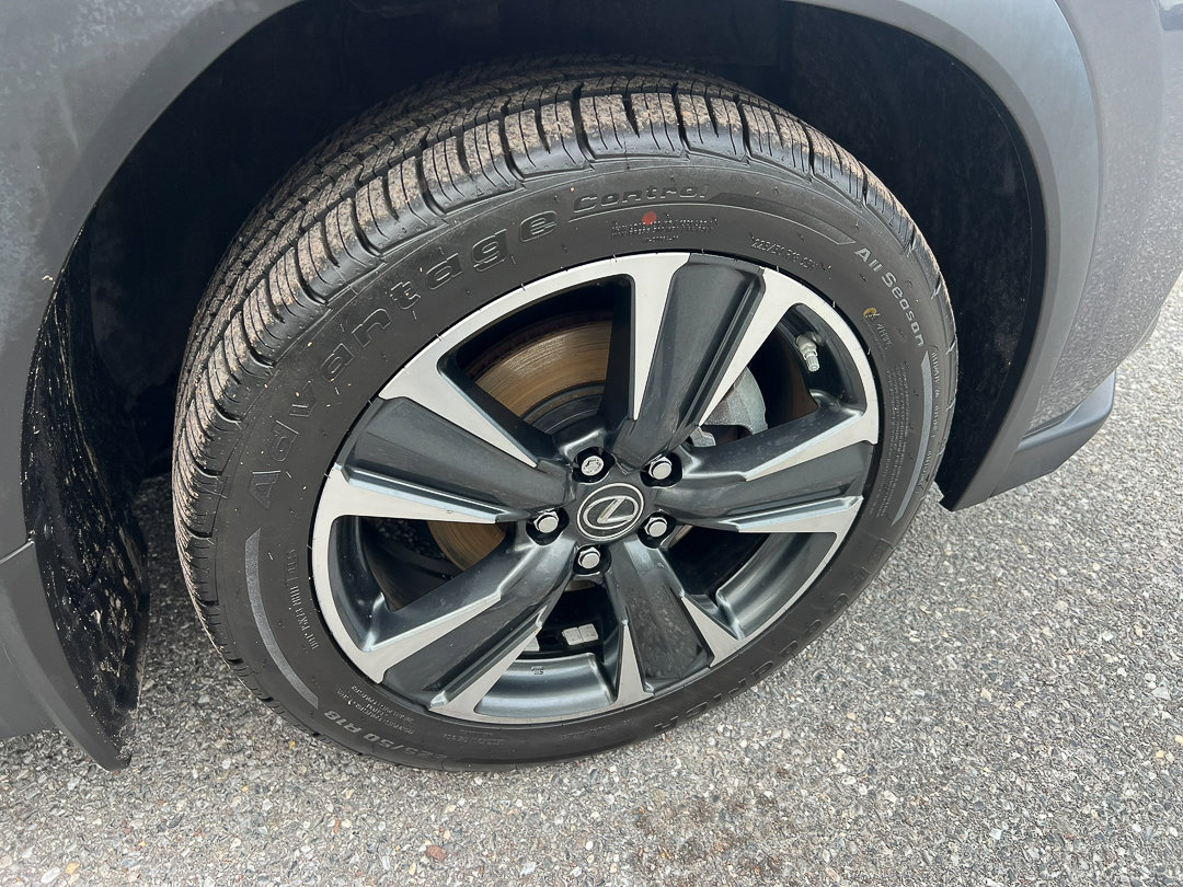 Used 2020 Lexus UX 250h w/ Premium Package image 10