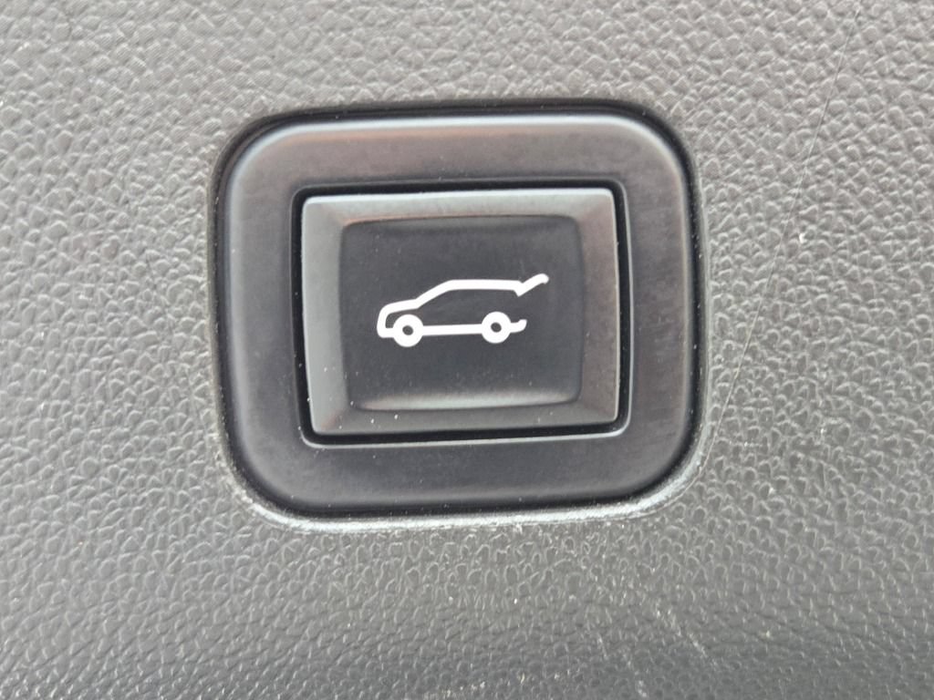 Used 2023 Chevrolet Tahoe LT AWD/4WD image 19