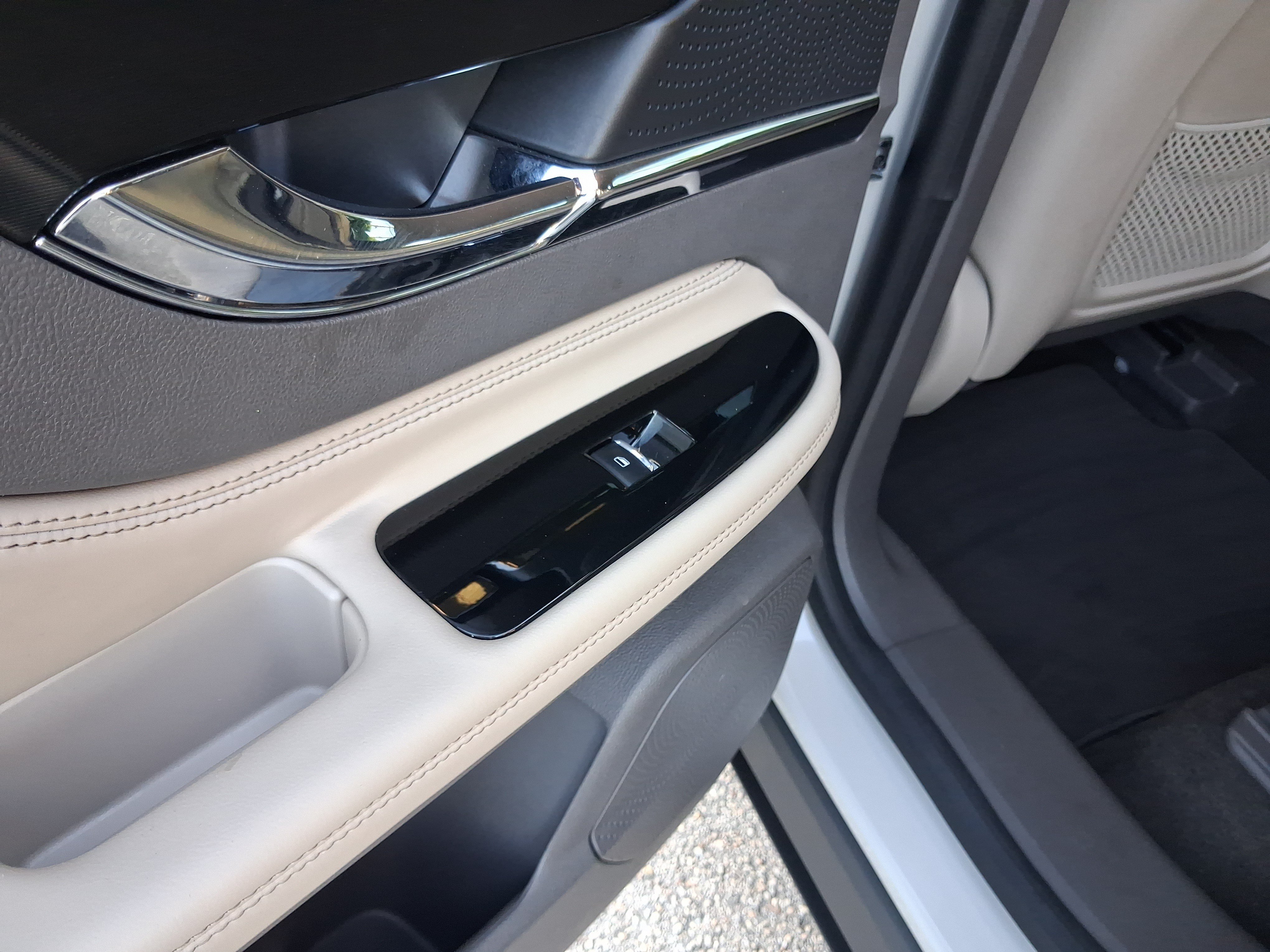 Certified 2023 Lincoln Corsair Reserve FWD image 10