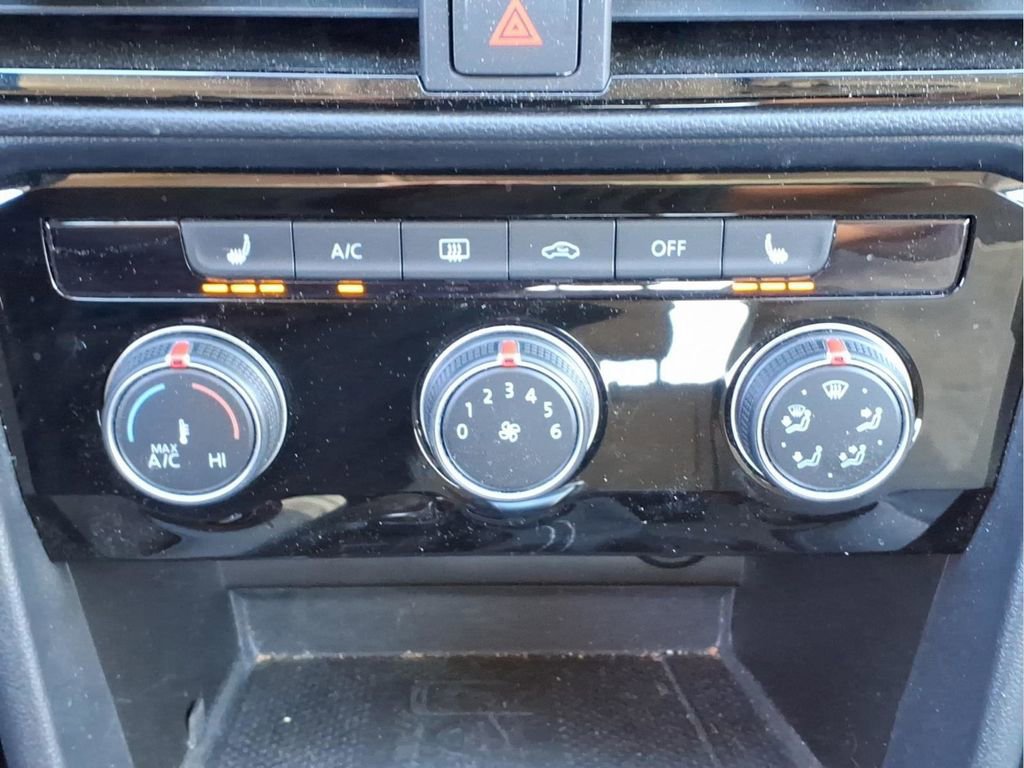 Used 2023 Volkswagen Taos SE image 24