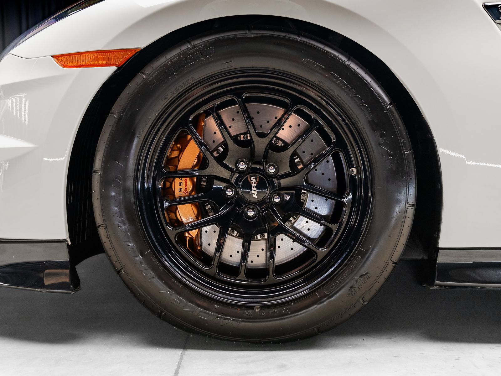 Used 2024 Nissan GT-R Premium w/ Premium Interior Package AWD/4WD image 6