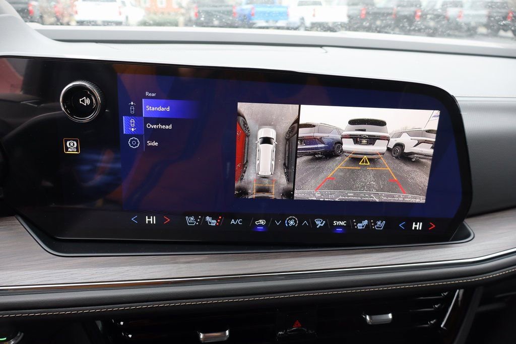 New 2026 Chevrolet Suburban Premier image 9